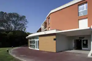 Отель «Vacancéole - Le Fonserane - Béziers Sud», Безье