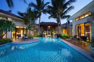 Grand Metropark Villa Resort Sanya Yalong Bay, Санья