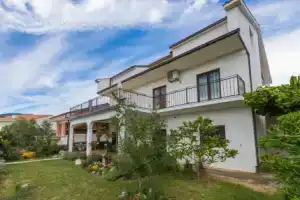 Apartments Paly, Нови-Винодолски