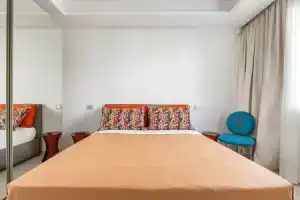 2083 Villa Gea, Казарано