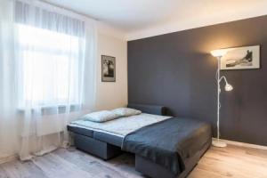 Old town 5 min. 4 can stay! Free parking. Self check in/out., Рига