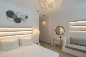 Hotel «Sunshine», Камари