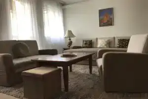 Boruzs Apartman, Хайдусобосло