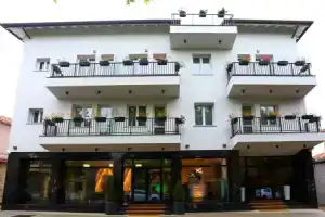 Emerald Boutique Hotel, Тирана