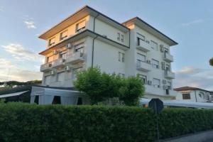 Hotel «Crystal», Марина ди Пьетрасанта