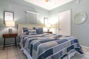 Salty Pause by Tybee Vacation Rentals, Тиби-Айленд