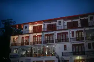 Hotel «City Grand Ella», Ella