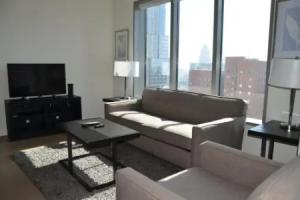 Pershing Square 30 Day Stays, Лос-Анджелес