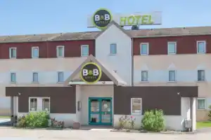 b&b hôTel Troyes Saint-Parres-Aux-Tertres, Труа