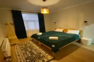 Niniko Shampriani Guest House, Местиа