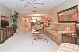 Gulf and Bay Club 204C - Two Bedroom Condo, Сиеста-Ки