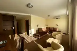 Nereus Park Hotel, Балатональмади