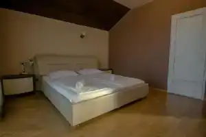 URINN Tsinandali, Цинандали