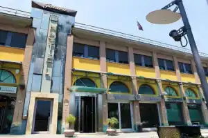 Hotel «Futura Centro Congressi», Неаполь
