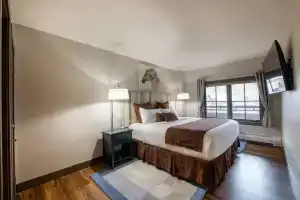 Slopeside Ski-In Ski-Out Condo - Zephyr Mountain Lodge Premium-Rated 1214, Винтер-Парк