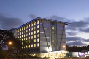 Mirage Hotel, Мумбаи