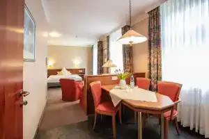 1 Raum Apartment großer Balkon, Бад-Киссинген