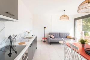 "Le Soleil Levant" avec balcon et parking privé, 2 adultes et 1 enfant, Сарла-ла-Канеда