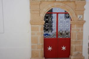 The Red Door in Koskinou, Коскину