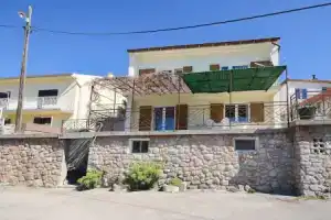 Apartment Milan, Сень