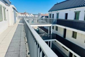 Apartment With Parking 2 Bedrooms & Furnished Terrace, Бордо