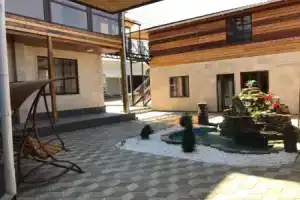 Гостиница «Nomad», Каракол