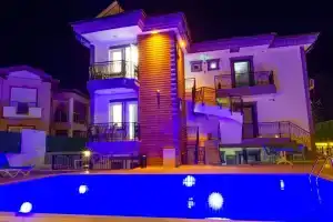 Roxapart Hotel, Текирова