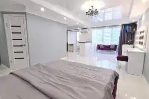 Apartaments on prospekt Mira 35 (the 95th kvartal, Ploshcha Horkoho), Кривой Рог