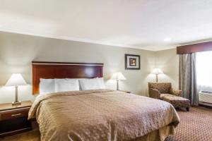 Econo Lodge Inn & Suites, Меса