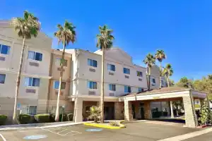 Апарт-отель «Comfort Suites North», Финикс