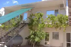 Druzhby Holiday House