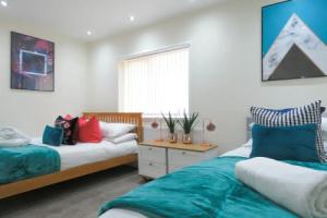 Tudors eSuites Birmingham Townhouse Private Garden Free Parking, Бирмингем