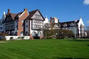 Отель «Montauk Manor», Монток