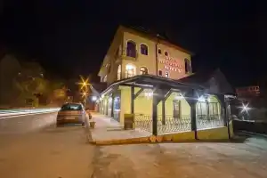 Kris Hotel, Смолян