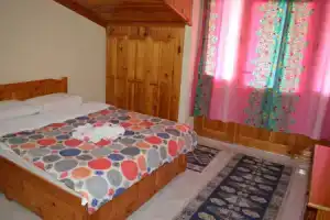 Erasmus Apart Hotel, Дальян