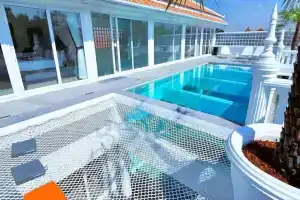 STARLAND Luxury Pool Villa Pattaya 8 Bedrooms, Паттайя