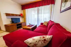 Villa Magnolija, Црес