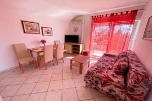 Apartman Kira 4, Цриквеница