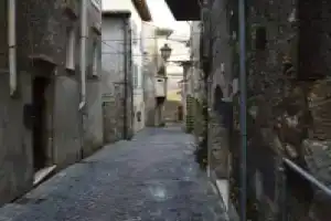 Il Viaggiatore Appartamento, Ананьи