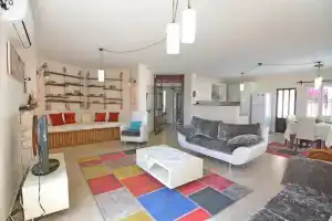 Villa Batum, Калкан