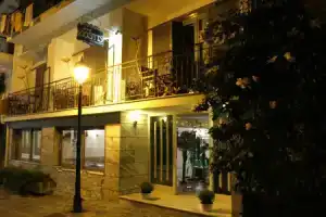 Hotel Kostis, Скиатос