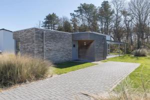 Luxury Chalet With two Bathrooms, Near the sSa on Texel, Де Коог