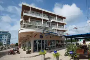 Seaview Condominium B15, Мае Пим