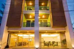 White Cat Hotel, Као Лак