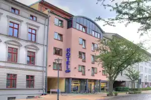 Hotel «am Jungfernstieg», Штральзунд
