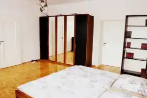 Central Suite, Дюссельдорф