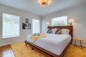 San Antonio Retreat w/ Private Hot Tub & Gas Grill, Сан-Антонио