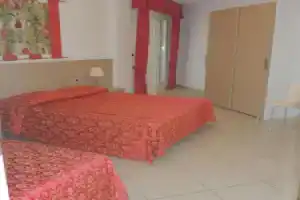 Ashanti Aparthotel, Бибионе