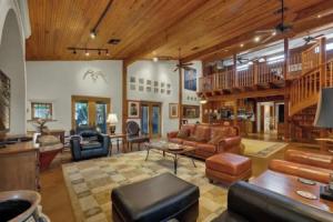 The Willows Casa Grande - Four Minutes to Downtown!, Фредериксберг
