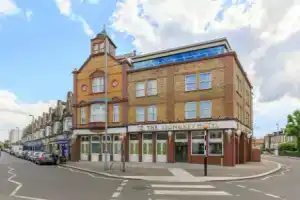 The Lion & Key Hotel, Лондон